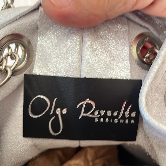 Olga Revuelta silver metallic bucket bag - Picture 3 of 7